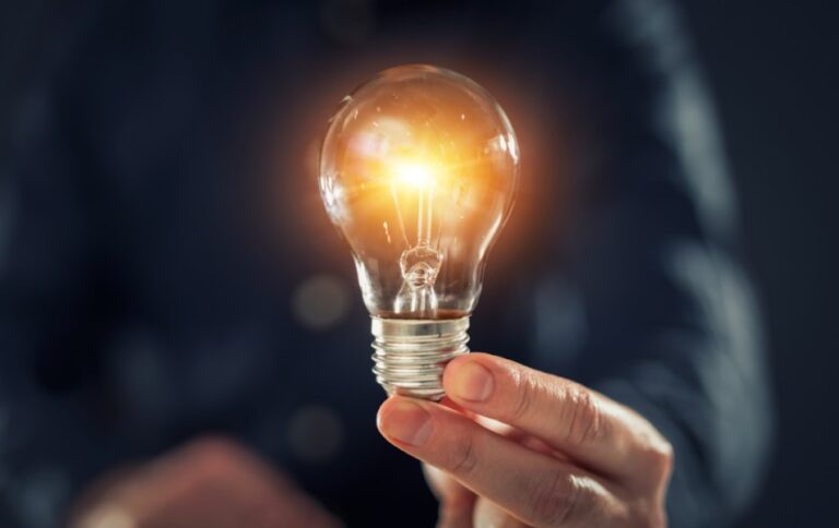 Comercializadoras de Energía: Qué Son, Cómo Funcionan y Por Qué Son Esenciales en el Mercado Libre de Energía